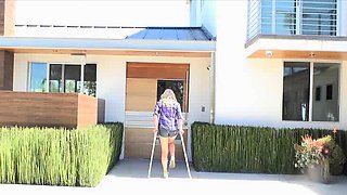Insurance guy catches and fucks cheating blonde