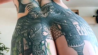 Blonde amateur gives webcam show with toys