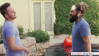 Dong hungry milf Kendra Lust takes on a large cock!