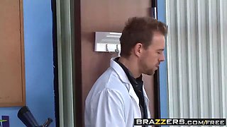 Brazzers - Big Tits at school - (Kiera King) - they have chemistry