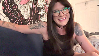 Sexy Girlfriend Bubblegut Toilet Farts