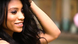 Ebony MILF strips and showers outdoors