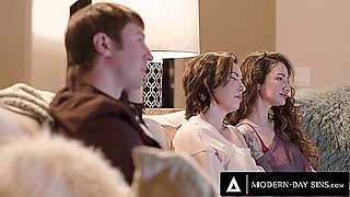 Lesbian Arabelle Raphaels Secret Affair With Gf Casey Calvert & Her Ex