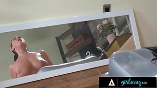 Girlsway - Big Naturals masseuse Angela White attempts fresh things on new client during a Nuru Massage