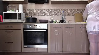 A Mature Wife Without Panties Makes Me Breakfast. and a Home Cam Watches. a Chubby MILF Behind the Scenes