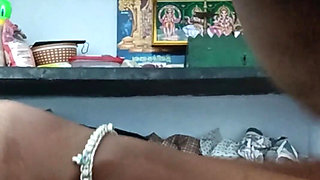 Coimbatore Aunty Show Pink Pussy in Video Call