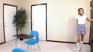 Senior gets her pussy fucked hardcore in the classroom