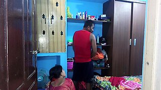 Hot Indian MILF In Bedroom Gets Fucked