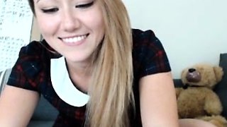 amateur amali2015 flashing ass on live webcam