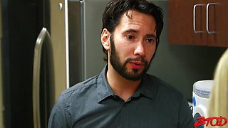 Rachel Roxxx: Office Bitch