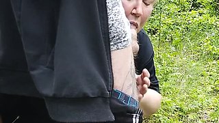 MILF Mother-in-Law Sucks Dick & Swallows Cum in Public Park - Zona901