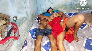 Indian Desi Lal Sari Wali Bhabhi Ki Chudai