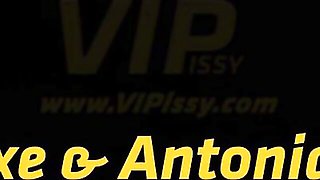 Squeaky Antonia Sainz - czech action - VIPissy