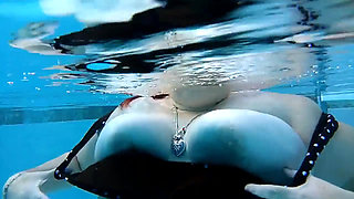 Watch BBW Nurse Vicki Exercise in Pool with Underwater Camera See My