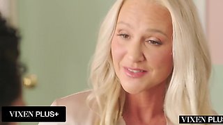 Big cock penetrates luxury MILF Alex Jones