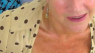 Over 60 GILF Sapphire Louise Fingers Her Fuckable Pussy for You