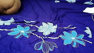 Amateur Foot Fetish Girlfriend Sucks and gives a Footjob