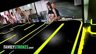 🍳 step mommy’s easter off the hook: blowjobs for bickering stepsons rion and elias