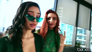 Scarlett Bloom's Sizzling Passion in a Wild Car Ride