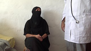 Muslim Woman Anal Fucking in Doctors Office.