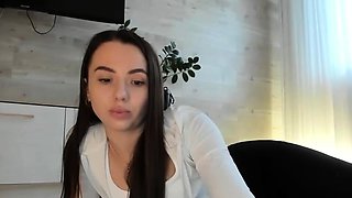 Brunette Solo Webcam Masturbation