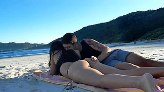 Amateur Latina Teen Couple Fucking on Public Beach - Big Booty Bikini Sex