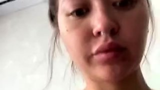 Close up MILF masturbation