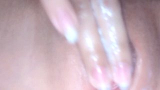 Pinaysweetpussy Fucked Herself and Squirted Using Hair Brush