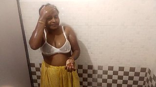 First Time Bathroom Sex Desi Bhabhi 2024