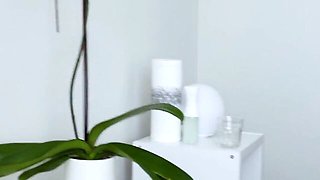 Passionate Slimthick's female orgasm video