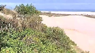 Loirinha safada briga com namorado e vai mamar outro na