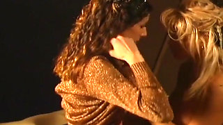 Blonde and Brunette Sluts Devour Dripping Pussies in Threesome