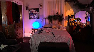 Busty MILF cam babe in lingerie pussy masturbation