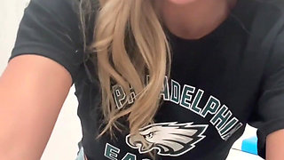 Basic Little Toilet Pee!!