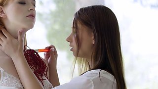 Anny Aurora and Taylor Sands are hot lesbians!