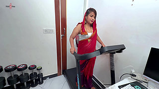 I went to my Stepmom's HomeGym, She Already Working out in Saree. I couldn't resist After see her Big Ass on Panty.