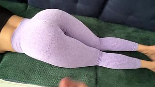 Step Sister Kandy Lux Gets Huge Cumshot on Her Tight Yoga Pants - Amateur Homemade PAWG