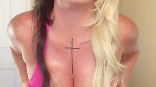 After Gym Goddess Sweaty Worship Session