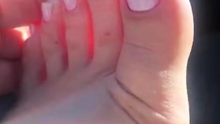 Amateur Foot Fetish Girlfriend Sucks and gives a Footjob