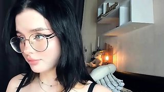 Brunette Solo Webcam Masturbation