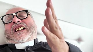 Lucia Gold - Sacred creampie, Manchegan Style