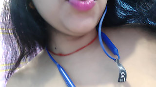 Sister-in-law took out pussy water from cucumber