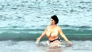 big boobs girl busty webcam nice