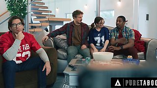 Cheating kink babe Leana Lovings has interracial threesome with her bf's friends on a sofa