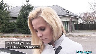 Minx's ass spreading porn