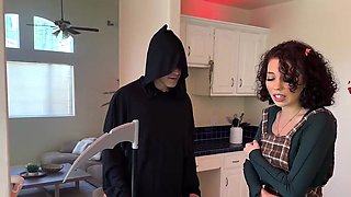 Fucked-up creeper banging the babysitter deeper