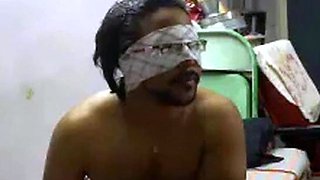 Bangladeshi MILF Puts on a Show for Money