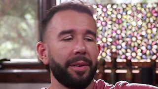 Angelina Moon meets up with Will Pounder for sex