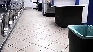 amateur blonde solo webcam