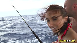 Mandy Muse shakes her big ass while fishing on the yacht